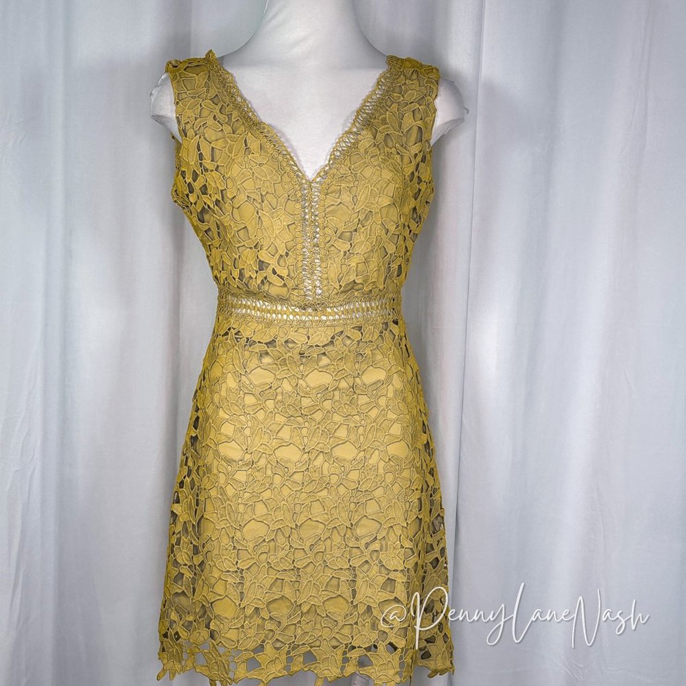 NWT Few Moda New York Crochet Lace Sleeveless Mini Dress Mustard - Picture 2 of 12
